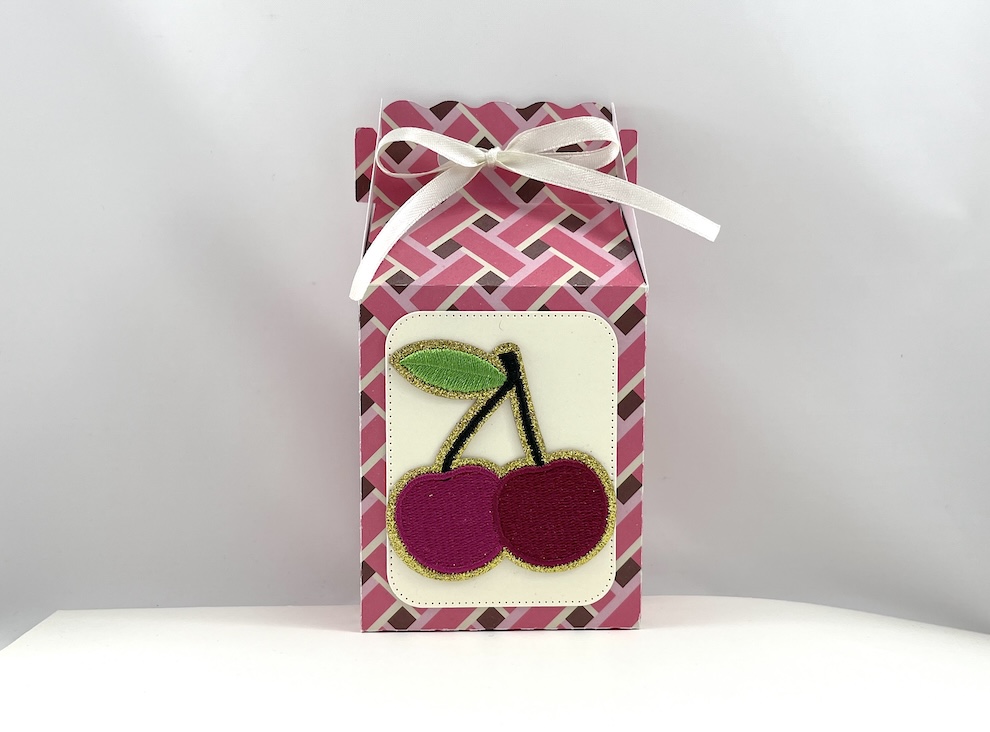 Geschenkverpackung „Kirschen“ – liebevolle Verpackung für kleine Geschenke | 14 x 7,3 x 4,6 cm