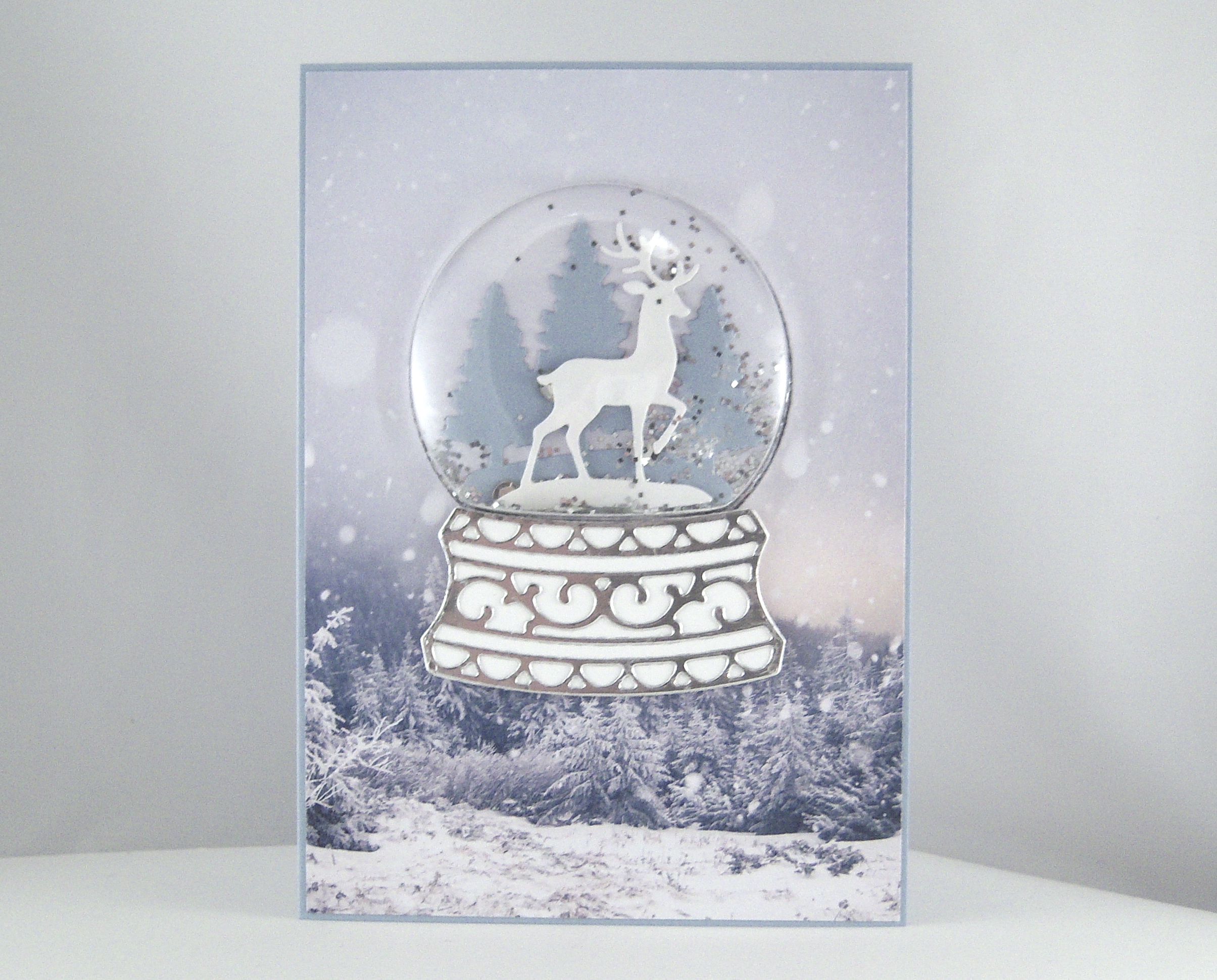 Weihnachten - Weihnachtskarte Schneekugel Bild 1